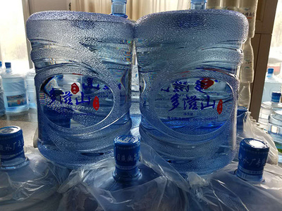 临沂桶装水山泉水质量如何？甘雨露桶装水报价一览